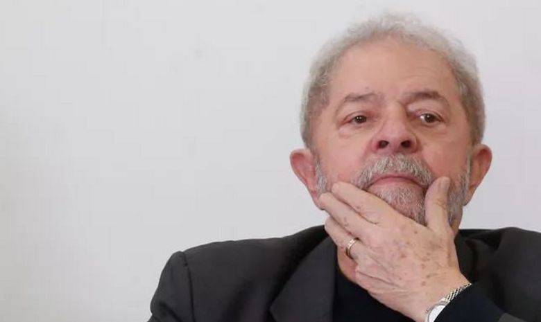 Lula pretende se entregar amanhã, após missa para Marisa Letícia