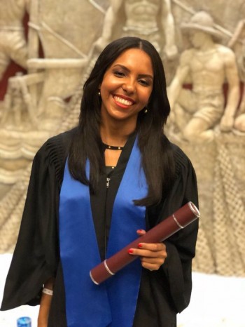 Dia do Jornalista: Conheça a história inspiradora da ex-integrante do ‘Esquenta’ que superou os desafios da deficiência visual para se tornar uma jornalista