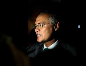 À Época, Renan Calheiros afirma que delação contra ele foram encomendadas