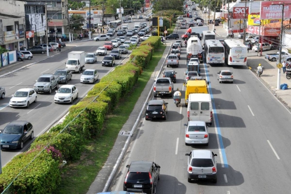 Proprietários de veículos com placas 5 e 6 devem quitar IPVA até 30 de abril
