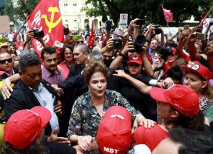 Justiça nega visita de deputados e de Dilma a Lula