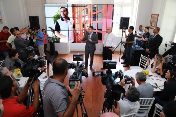 Governador solicita transferência de envolvidos em ameaça a secretário