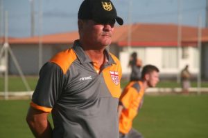 Após derrota para o Oeste, Mazola Júnior deixa comando do CRB