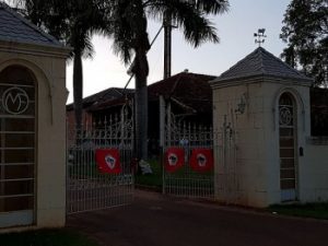 MST ocupa fazenda de Oscar Maroni, o ‘magnata do sexo’