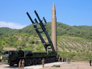 Coreia do Norte anuncia suspensão de testes nucleares e lançamento de mísseis