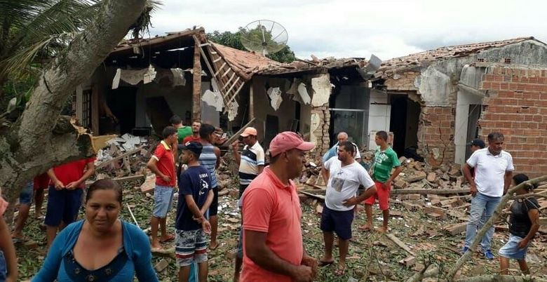 Dois alagoanos morrem em explosão de fábrica de fogos em Pernambuco