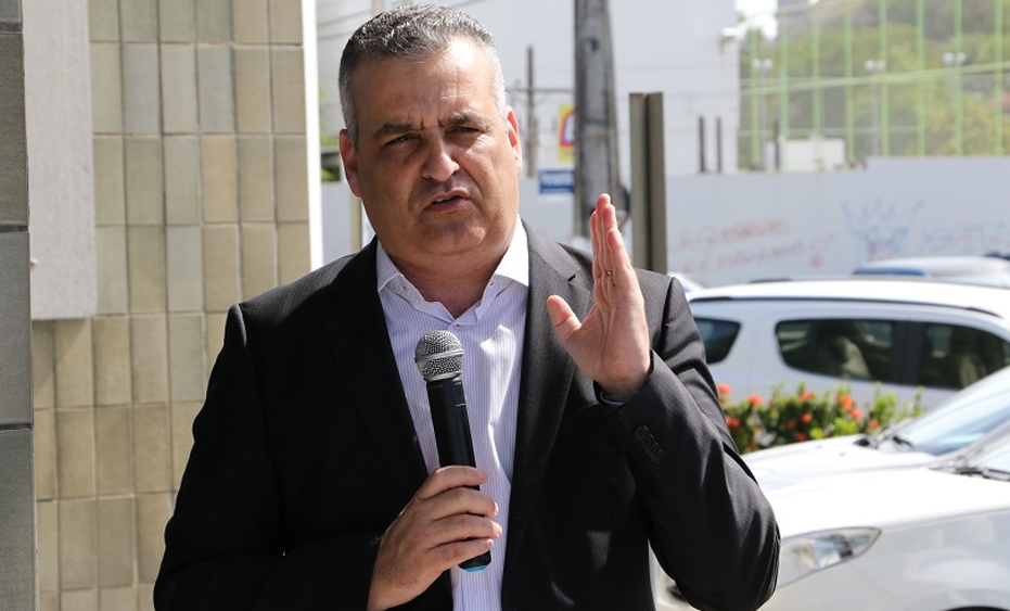 Alfredo Gaspar nega ter pedido prisão de jornalista