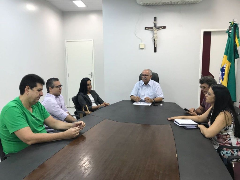 Prefeitura de Arapiraca suspende aulas e limita outros serviços