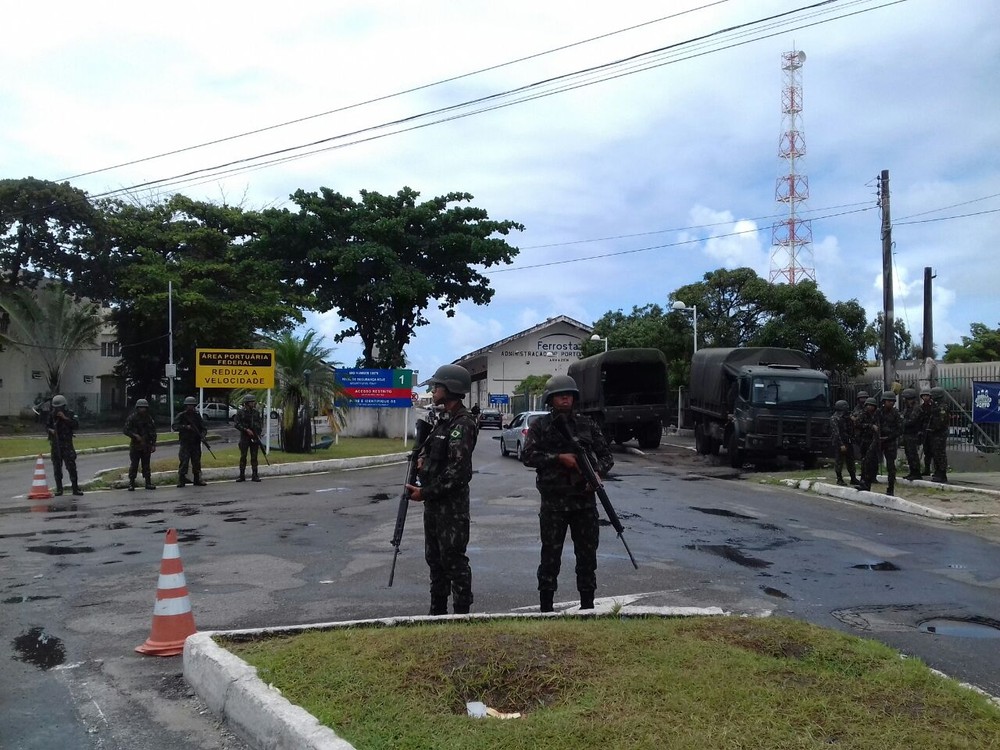 Sindicombustíveis pede escolta para caminhões que vão abastecer postos no interior de Alagoas