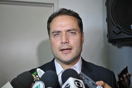 Governador anuncia convocação de 1.150 militares e divulga novo concurso