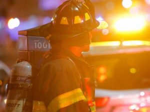 Explosão em fábrica no Texas deixa pelo menos 20 feridos