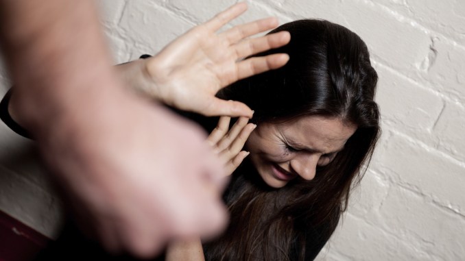 Homem agride ex-companheira em Belém, por não aceitar fim de relacionamento