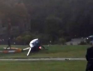 Helicóptero com noiva cai e casamento continua mesmo assim