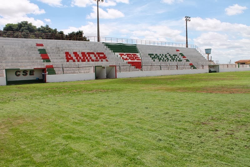 Olho Vivo: Estádio Juca Sampaio fica sem energia por falta de pagamento