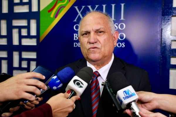 Sociedade não pode perder as esperanças no Poder Judiciário, diz governador em exercício