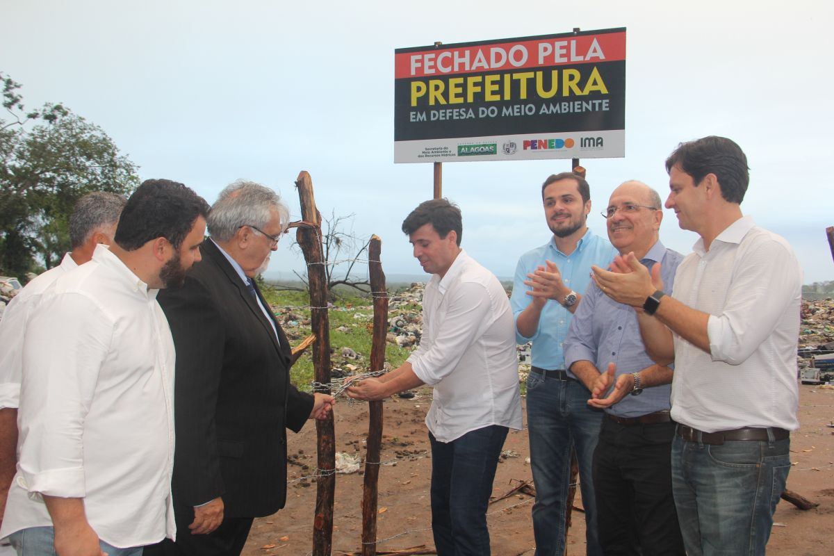 Depois de meio século, lixão de Penedo é encerrado definitivamente