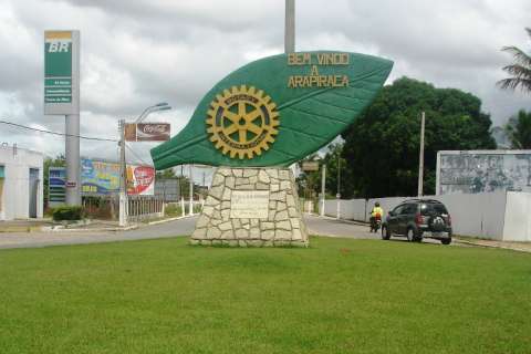 Cinco pessoas ficam feridas após colisão entre três motos em Arapiraca