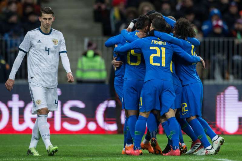 Brasil volta a usar azul em Copa oito anos após frustração na África