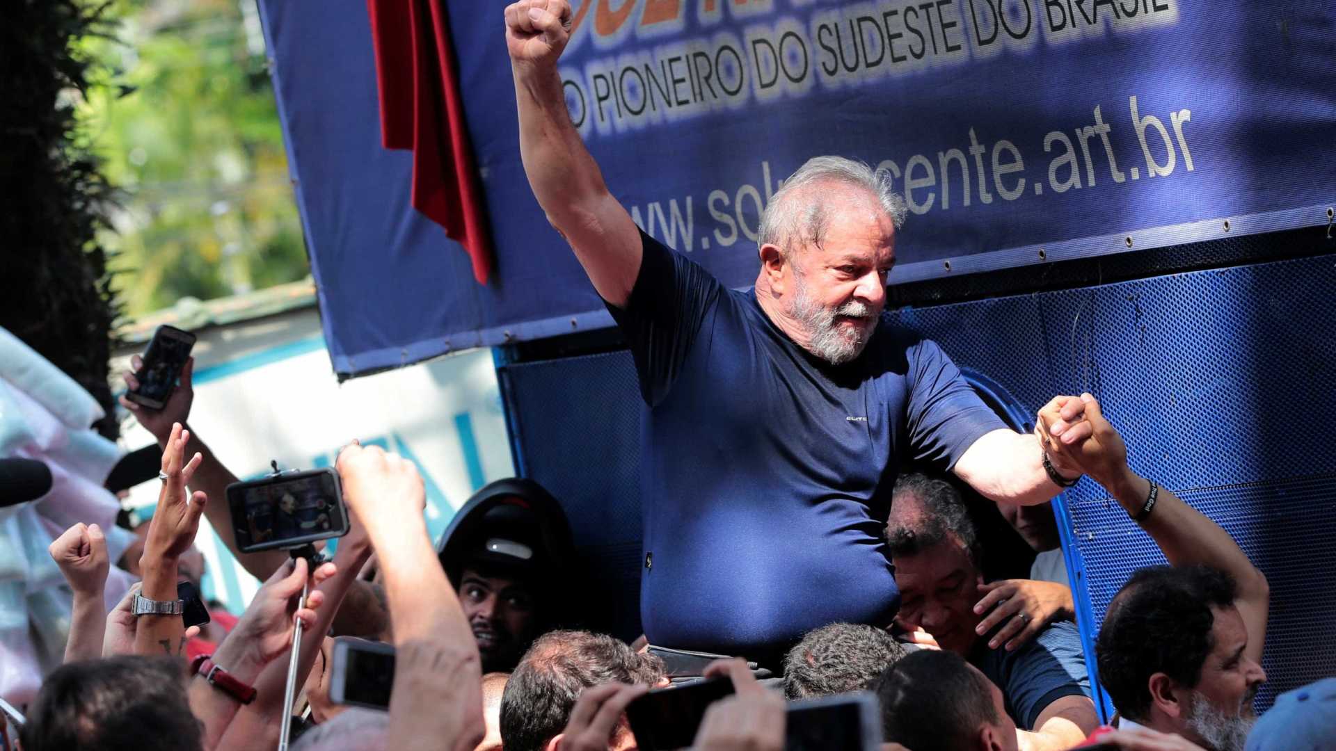 PT quer gravar programas eleitorais de Lula dentro da cadeia