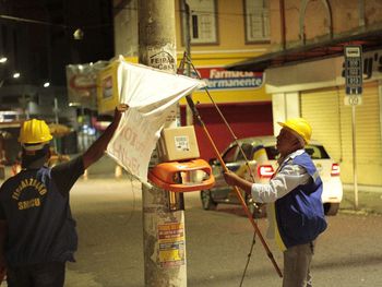 Operação apreende material publicitário irregular por poluição visual