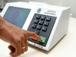 Sete partidos detêm quase dois terços do número de eleitores filiados