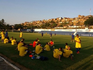 CSA dá início à preparação para o confronto direto com o Coritiba