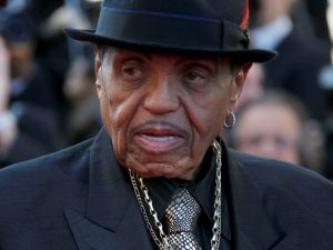 Joe Jackson, pai de Michael Jackson, morre aos 89 anos