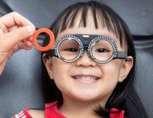 Estudar demais pode causar miopia?