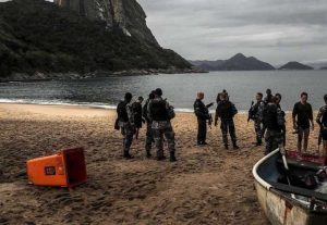 Polícia identifica 2 dos 7 corpos encontrados entre a Urca e o Leme