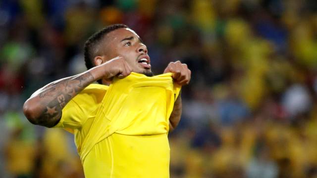 Sem susto: Brasil vence a Sérvia por 2 a 0 e vai enfrentar o México nas oitavas de final