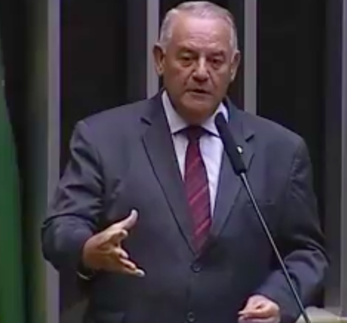 Deputado Givaldo Carimbão denuncia aumento abusivo do gás de cozinha