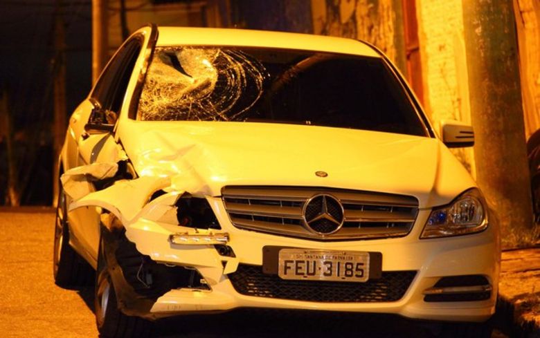 Carro de luxo atropela e mata mulher e dois filhos zona sul de SP