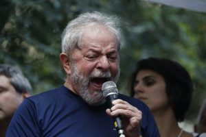 Candidatura de Lula será rediscutida somente após decisão do TSE