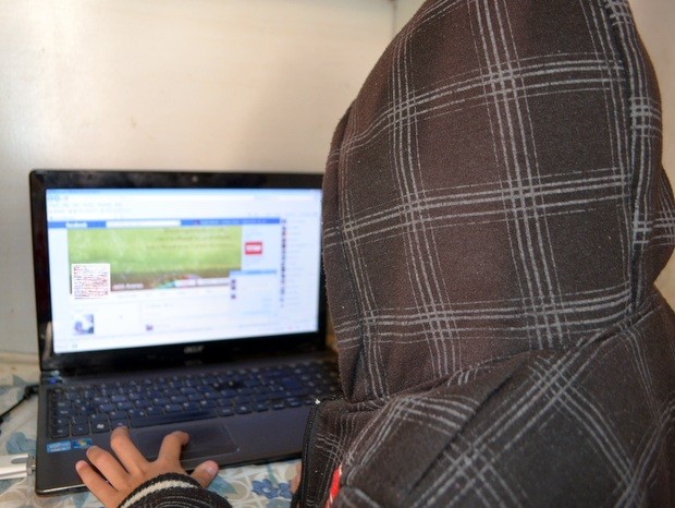 Mãe acusa homem de 43 anos de aliciar seu filho por meio das redes sociais