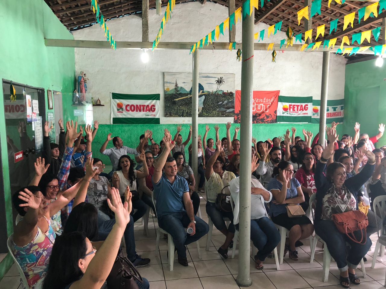 Sem reajuste salarial, servidores da educação paralisam serviços em Quebrangulo