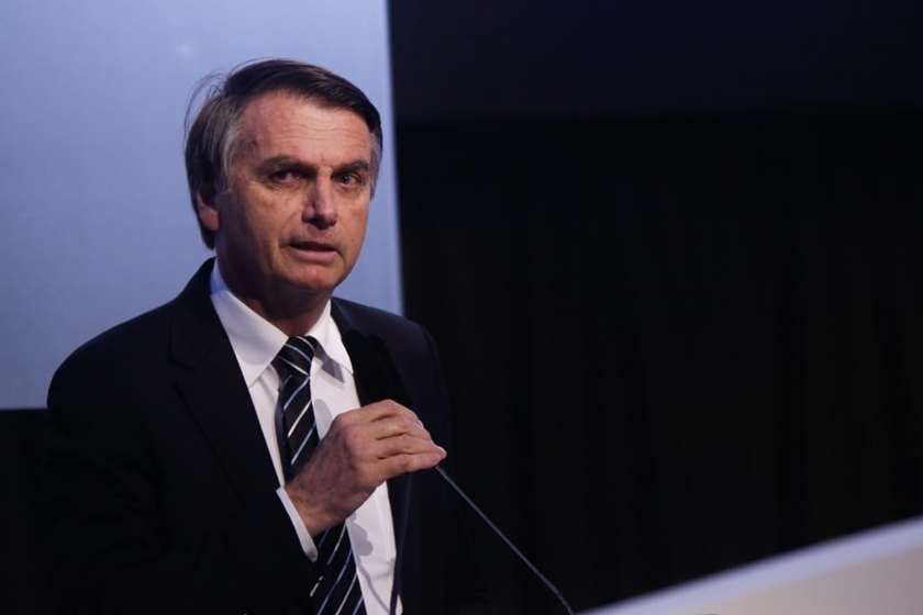 “Só não vamos fazer pacto com o diabo”, afirma Bolsonaro