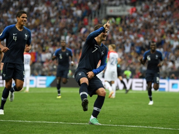 França goleia a Croácia e é bicampeã 20 anos após título em casa