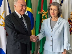 Cármen Lúcia assume Presidência com viagem de Temer pela 4ª vez