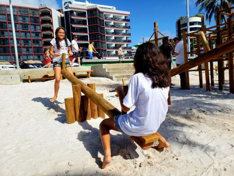 Com energia solar, Parque Infantil Sustentável é inaugurado na orla da Ponta Verde