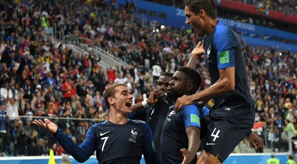França vence Bélgica por 1 a 0 e se torna a primeira finalista da Copa