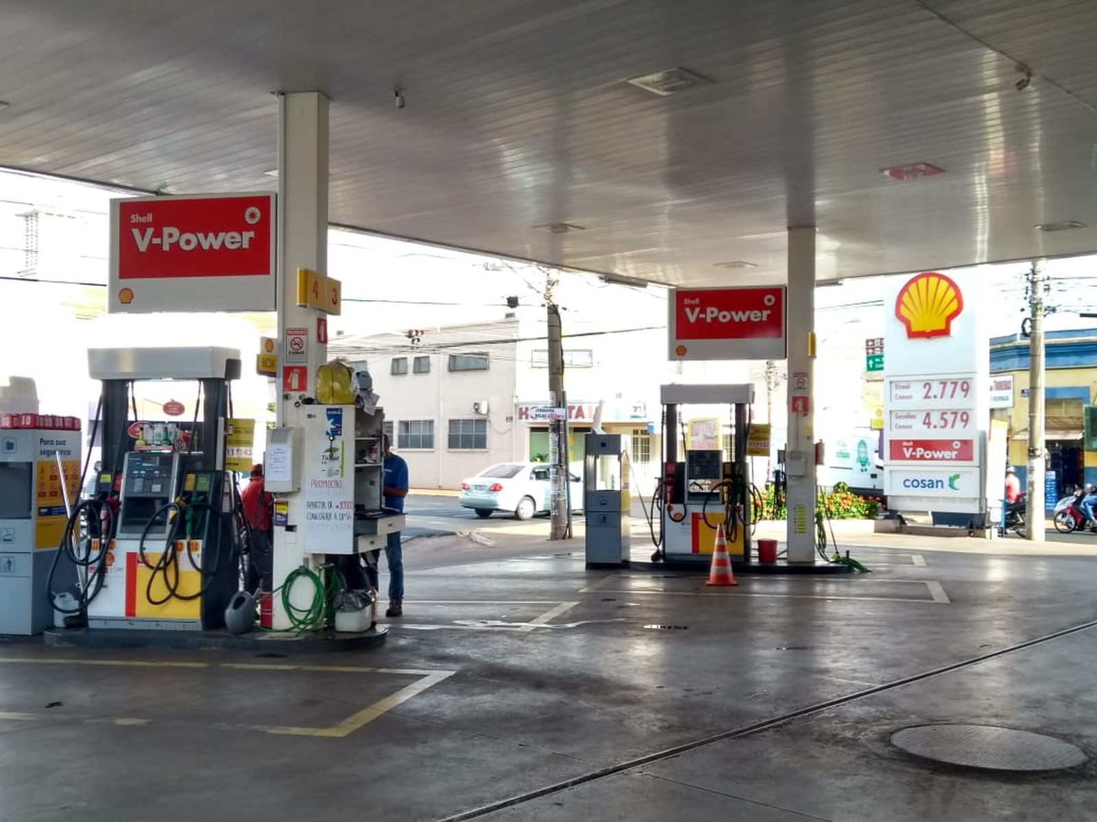 Vendas de gasolina no Brasil caem 19% em maio por protestos, diz ANP