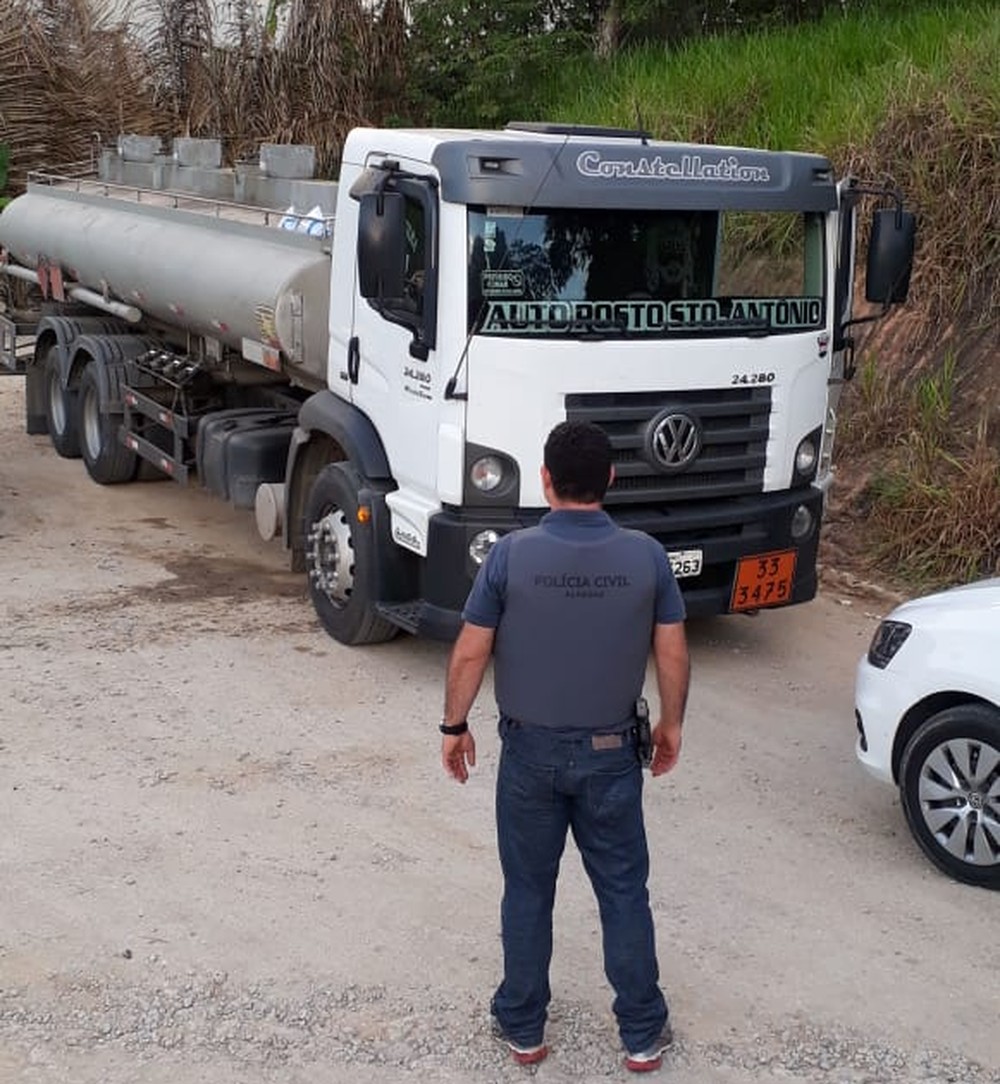 Polícia prende grupo especializado em desvio de combustível em Joaquim Gomes