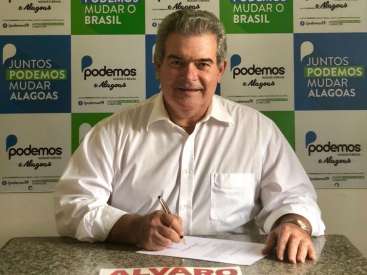 Álvaro Vasconcelos se afasta da presidência do Podemos em AL