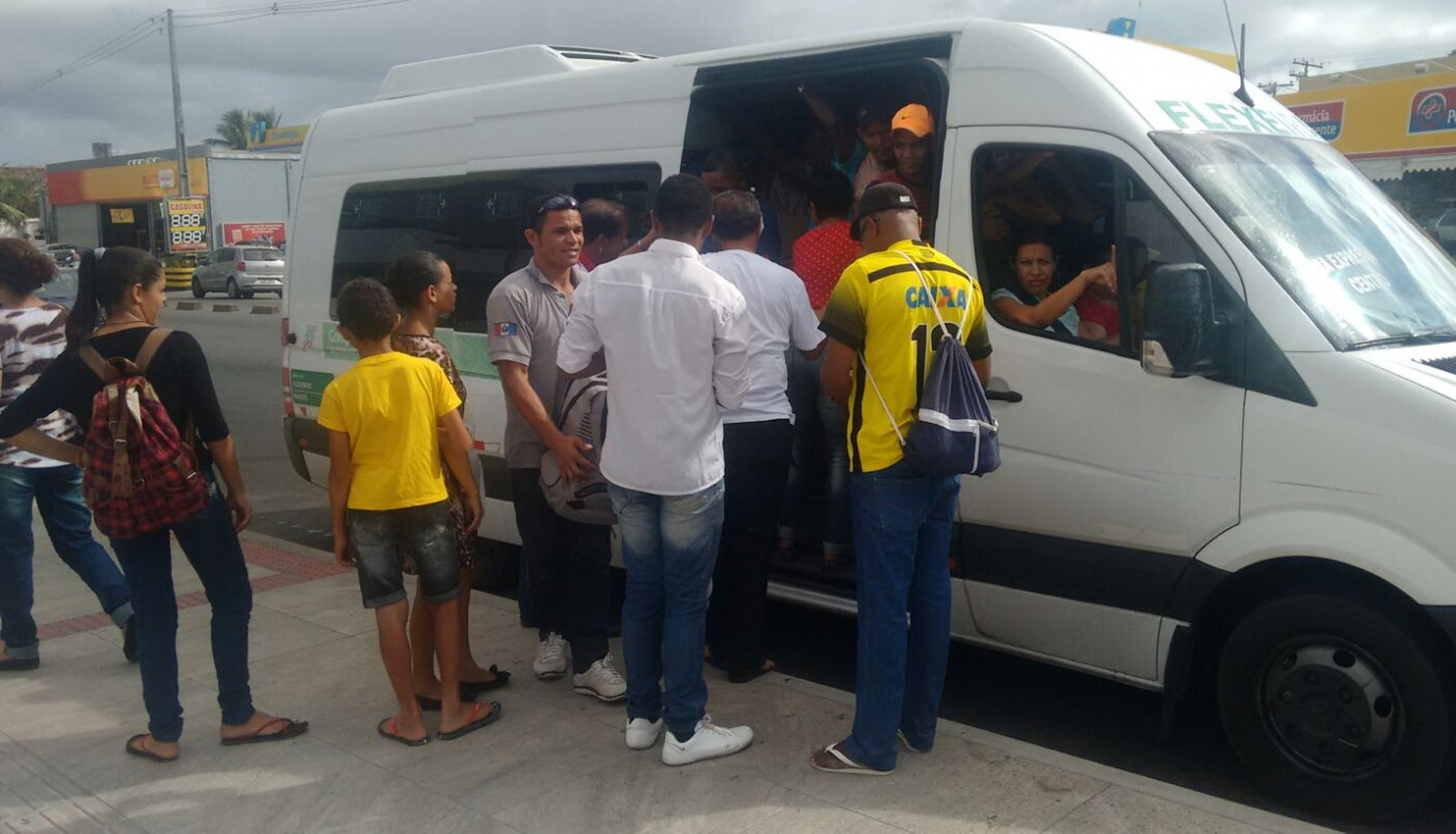 Transporte clandestino é usado por mais de 1 milhão de passageiros ao ano em Maceió, diz Sinturb