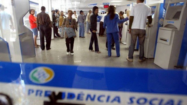 INSS começa a pagar hoje a 1ª parcela do 13º para aposentados