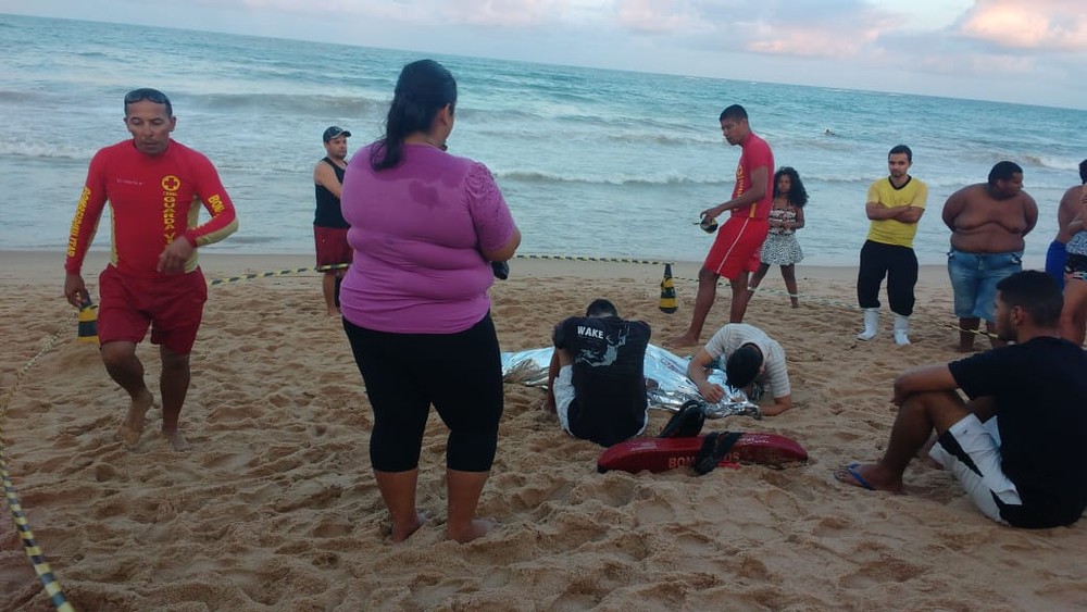 Adolescente morre afogado na praia de Cruz das Almas, em Maceió