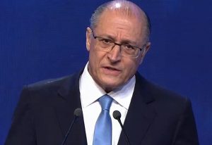 Em resposta a Ciro, Alckmin diz ser favorável à reforma trabalhista