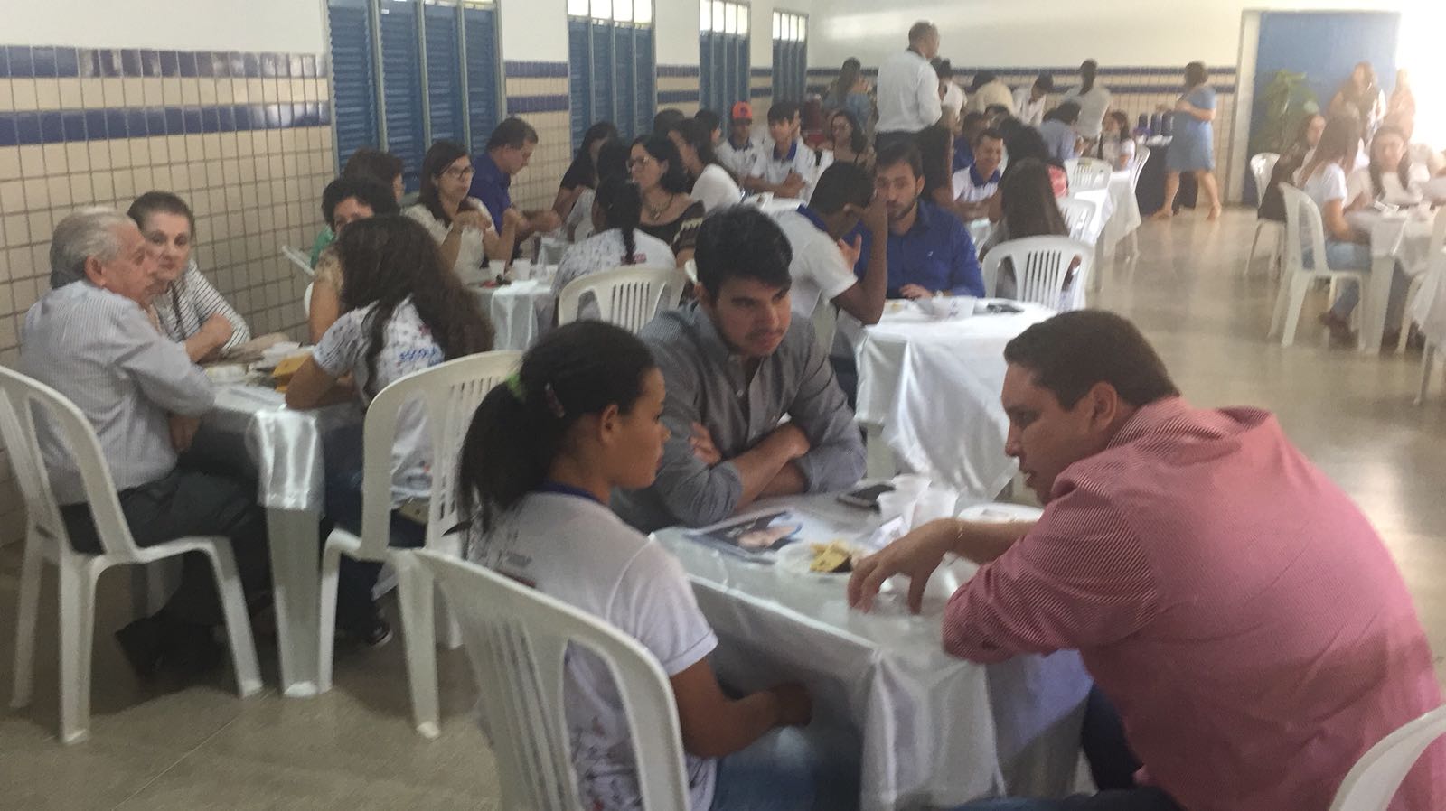 Emoção marca “Café com os Afilhados” na Escola Estadual Humberto Mendes