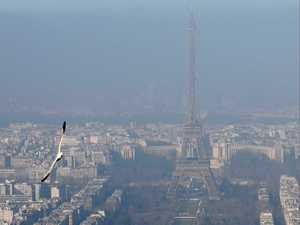 Poluição: morar um ano em Paris equivale a fumar 183 cigarros