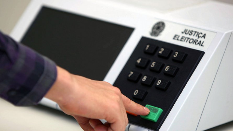 Justiça Eleitoral rejeita 2,6 mil candidaturas, 6% por Ficha Limpa